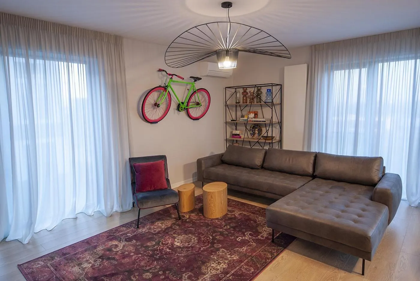 Shades Of Grey 124 - Cloud9 Residence - Pipera - Floreasca - Barbu Vacarescu Area Bucharest Apartment