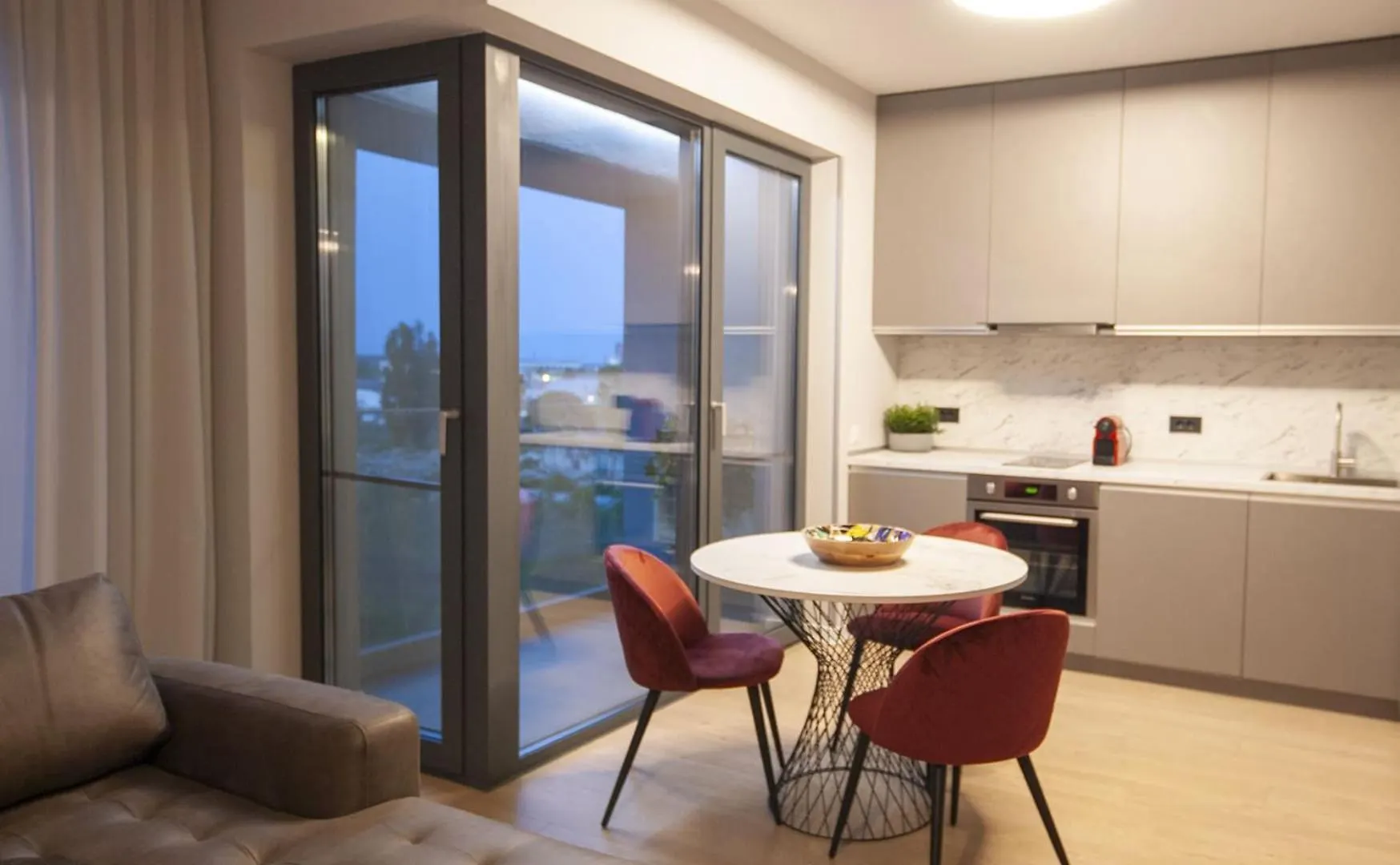 Shades Of Grey 124 - Cloud9 Residence - Pipera - Floreasca - Barbu Vacarescu Area Bucharest Apartment